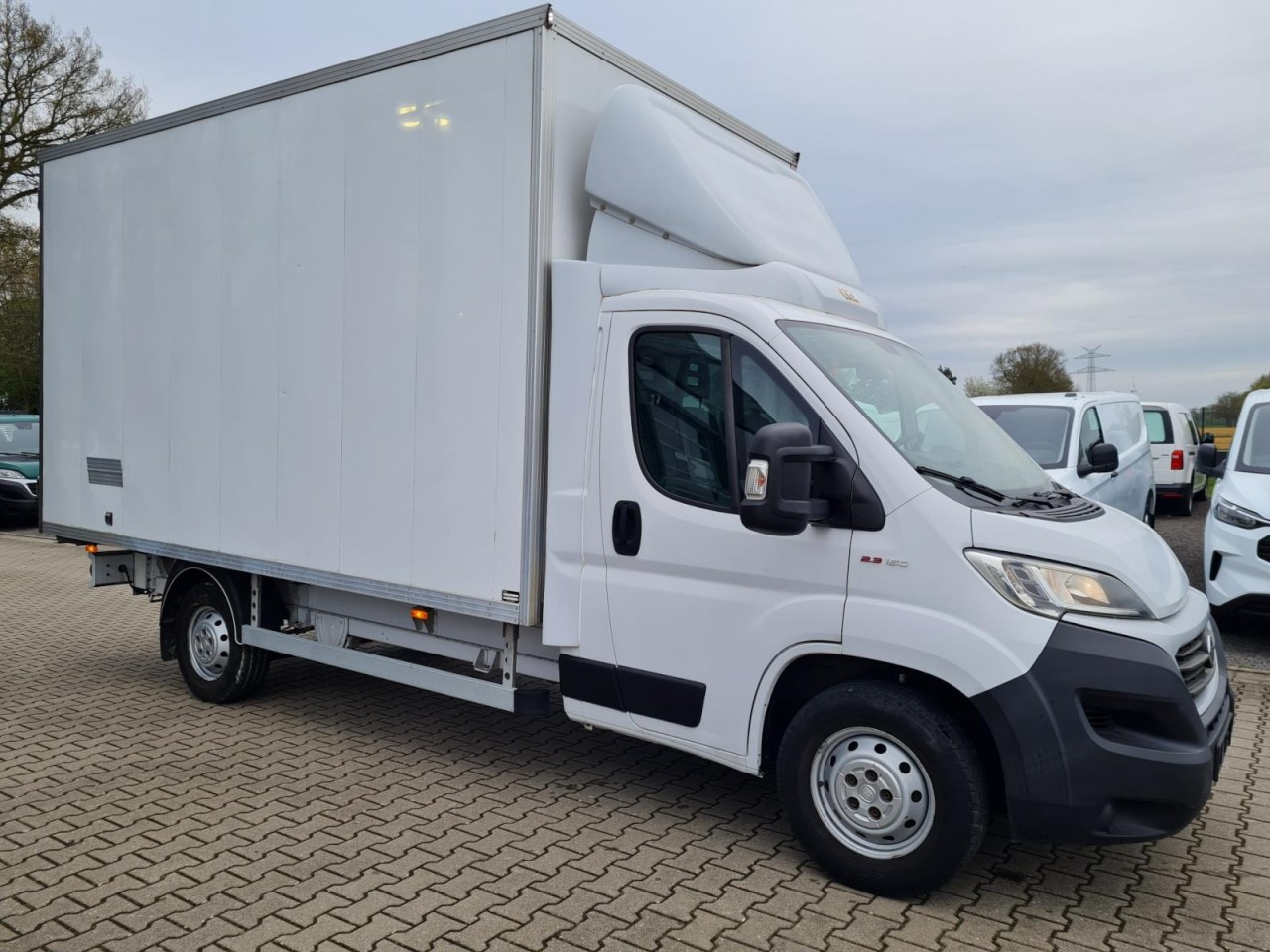 Fiat Ducato 35 Koffer 150 maxi Multijet Klima - Dostavno vozilo sa zatvorenim sandukom: slika 3 Fiat Ducato 35 Koffer 150 maxi Multijet Klima - Dostavno vozilo sa zatvorenim sandukom: slika 3