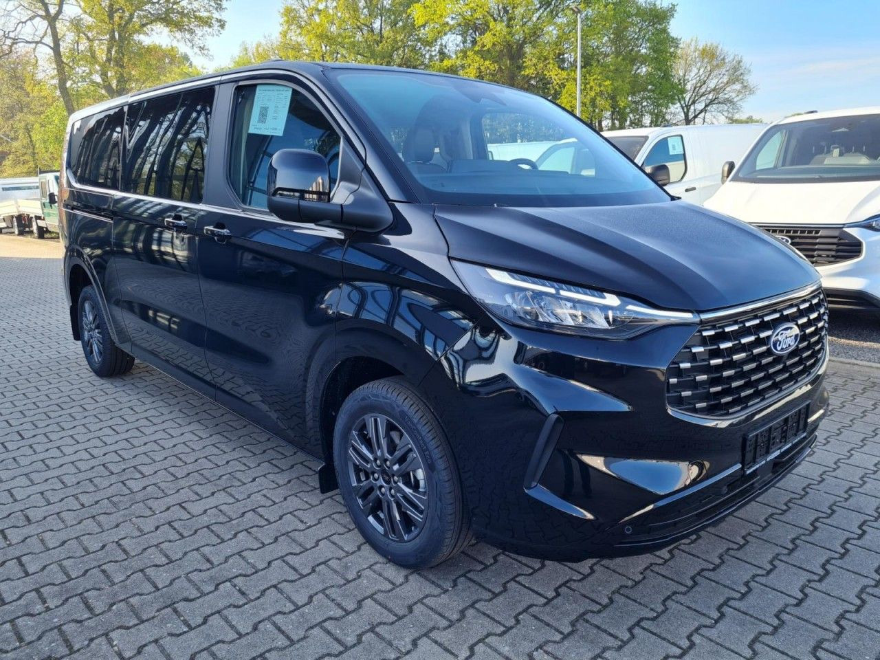 Ford Tourneo Custom 320 AG L2 Titanium 8 Sitze LEDER - Putnički kombi: slika 3 Ford Tourneo Custom 320 AG L2 Titanium 8 Sitze LEDER - Putnički kombi: slika 3