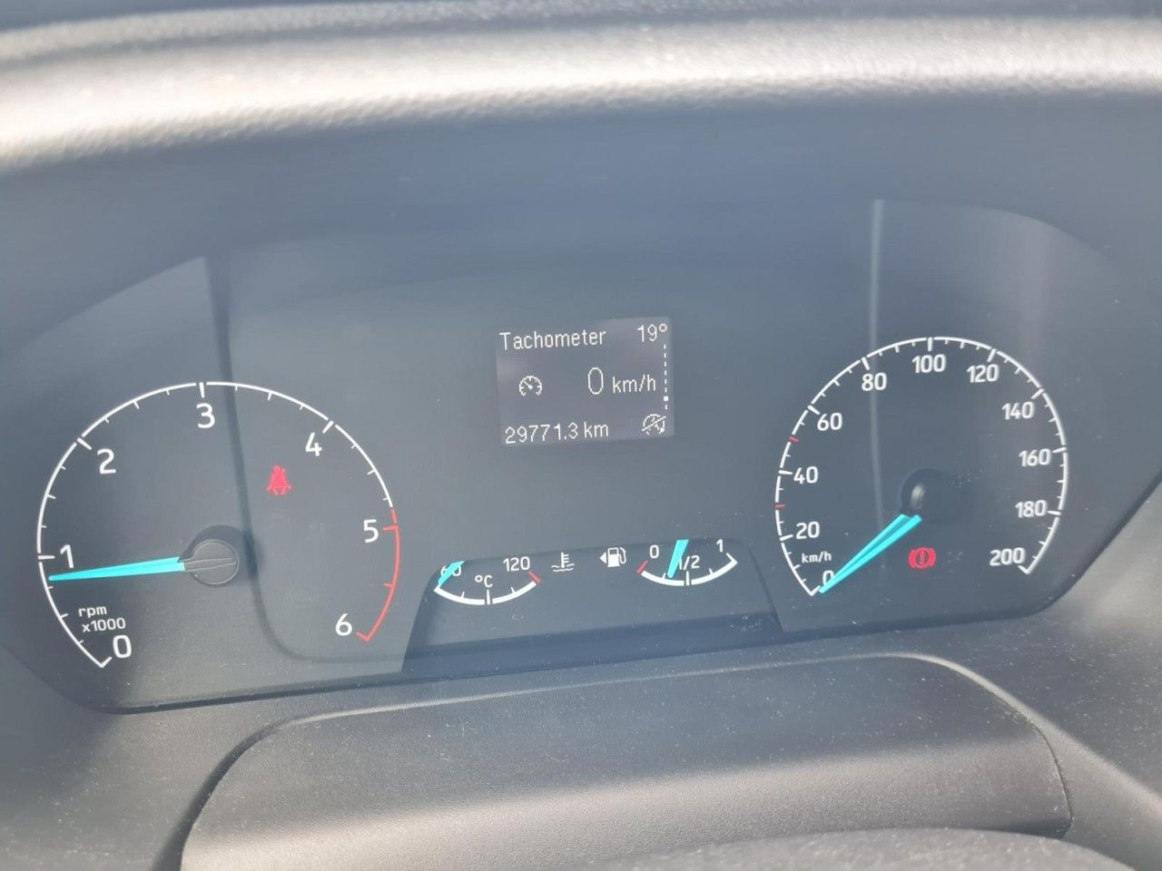 Dostavno vozilo sa ceradom, Dostavno vozilo sa duplom kabinom Ford Transit 350 DoKa Plane L3 Trend KLIMA TEMPOMAT: slika 10