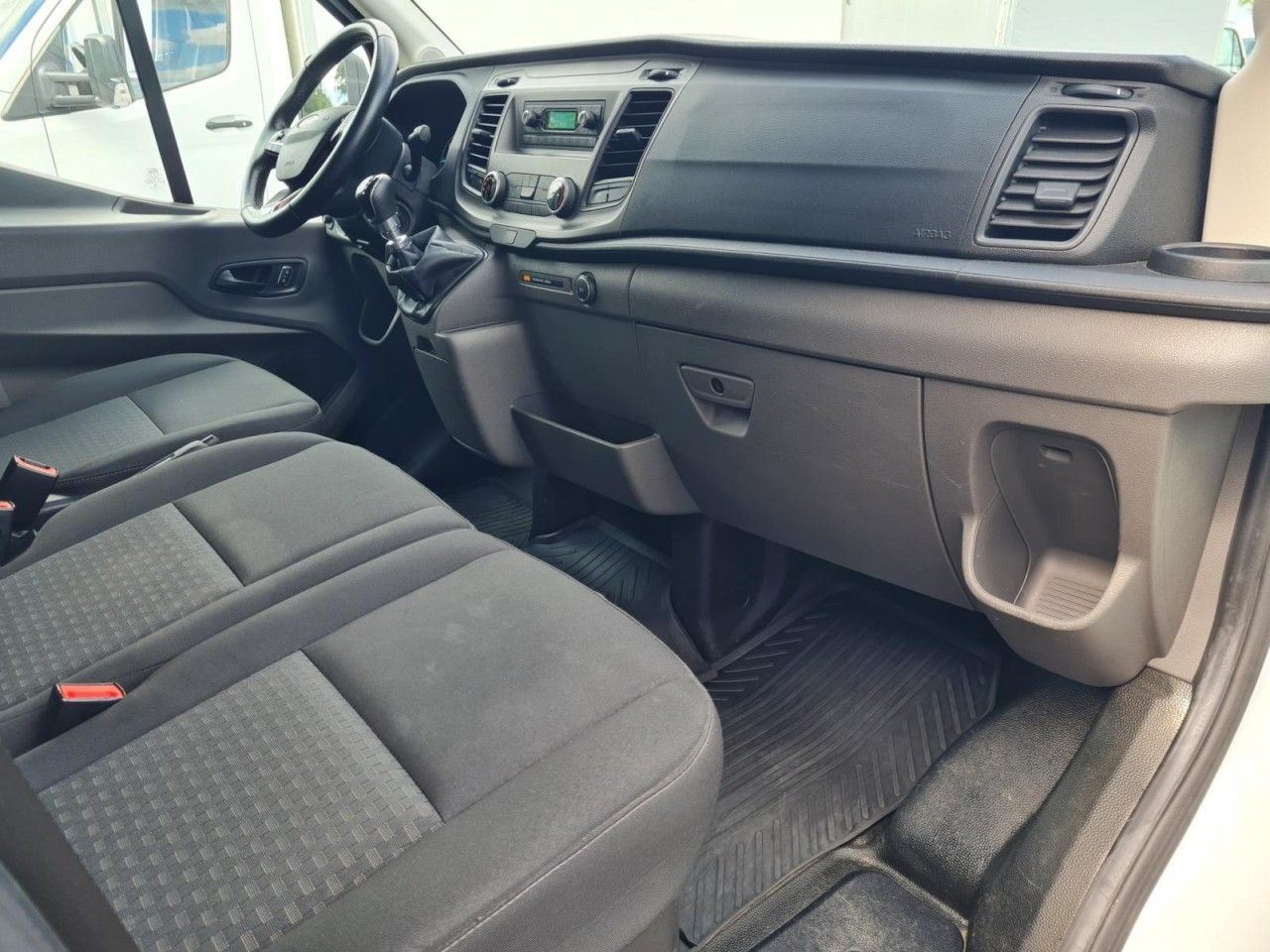 Dostavno vozilo sa ceradom, Dostavno vozilo sa duplom kabinom Ford Transit 350 DoKa Plane L3 Trend KLIMA TEMPOMAT: slika 14