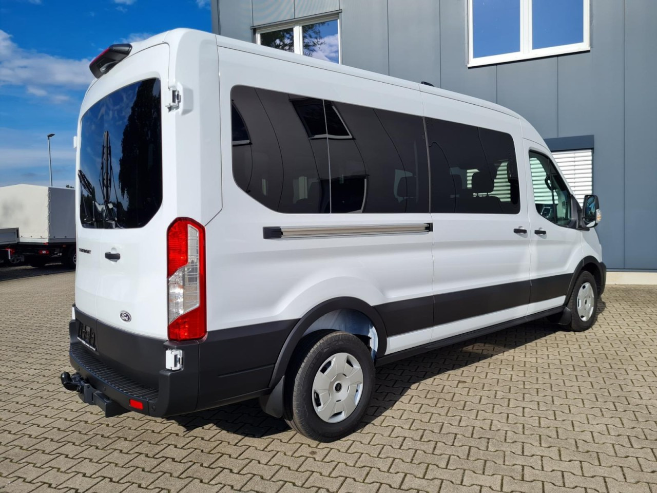 Ford Transit 350 Kombi 9 Sitze L3 AG Trend AHK KAMERA - Minibus, Putnički kombi: slika 4 Ford Transit 350 Kombi 9 Sitze L3 AG Trend AHK KAMERA - Minibus, Putnički kombi: slika 4
