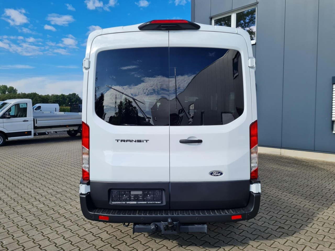 Ford Transit 350 Kombi TDCi L3 AG Trend 9 Sitze AHK KAMERA - Minibus, Putnički kombi: slika 5 Ford Transit 350 Kombi TDCi L3 AG Trend 9 Sitze AHK KAMERA - Minibus, Putnički kombi: slika 5