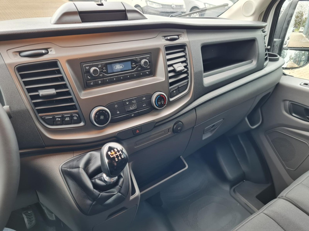 Mali kombi Ford Transit Kasten TDCi L2H2 Trend Klima Holzverkleid.: slika 12 Mali kombi Ford Transit Kasten TDCi L2H2 Trend Klima Holzverkleid.: slika 12