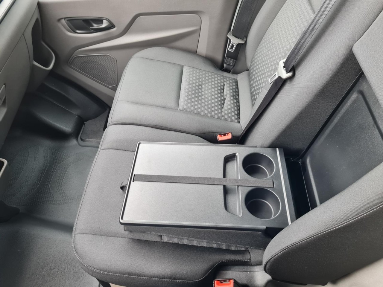 Mali kombi Ford Transit Kasten TDCi L2H2 Trend Klima Holzverkleid.: slika 15 Mali kombi Ford Transit Kasten TDCi L2H2 Trend Klima Holzverkleid.: slika 15