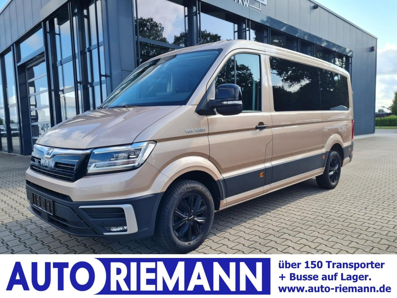 MAN TGE 3.180 TDi Kombi 9 Sitzer LED LM KAMERA Sonde - Putnički kombi: slika 1 MAN TGE 3.180 TDi Kombi 9 Sitzer LED LM KAMERA Sonde - Putnički kombi: slika 1