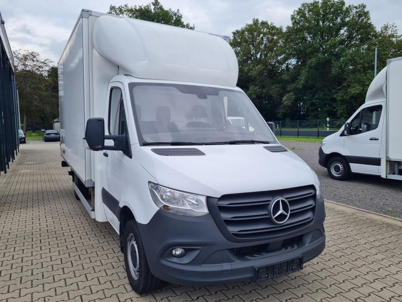Mercedes-Benz Sprinter 315 CDI Koffer LBW RWD KLIMA TEMPOMAT - Dostavno vozilo sa zatvorenim sandukom: slika 2 Mercedes-Benz Sprinter 315 CDI Koffer LBW RWD KLIMA TEMPOMAT - Dostavno vozilo sa zatvorenim sandukom: slika 2