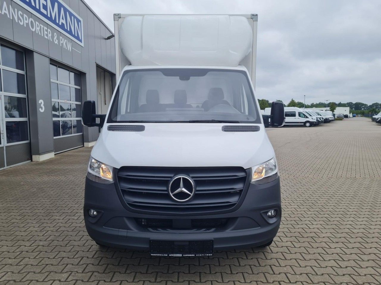 Mercedes-Benz Sprinter 315 CDI Koffer RWD KLIMA TEMPOMAT RWD - Dostavno vozilo sa zatvorenim sandukom: slika 2 Mercedes-Benz Sprinter 315 CDI Koffer RWD KLIMA TEMPOMAT RWD - Dostavno vozilo sa zatvorenim sandukom: slika 2