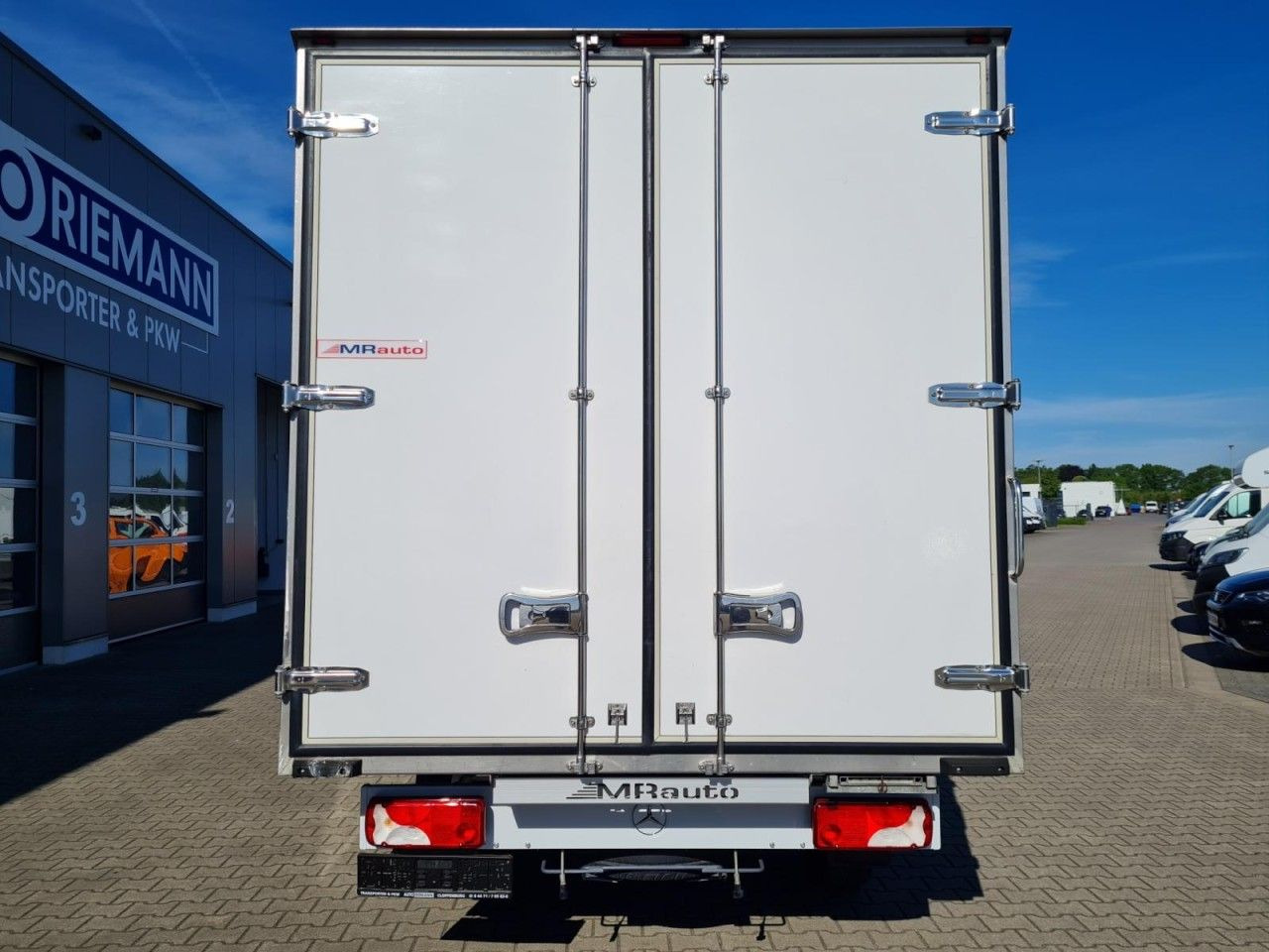 Dostavno vozilo sa zatvorenim sandukom Mercedes-Benz Sprinter 315 Möbel Koffer RWD KLIMA KOMFORT TEMP: slika 16