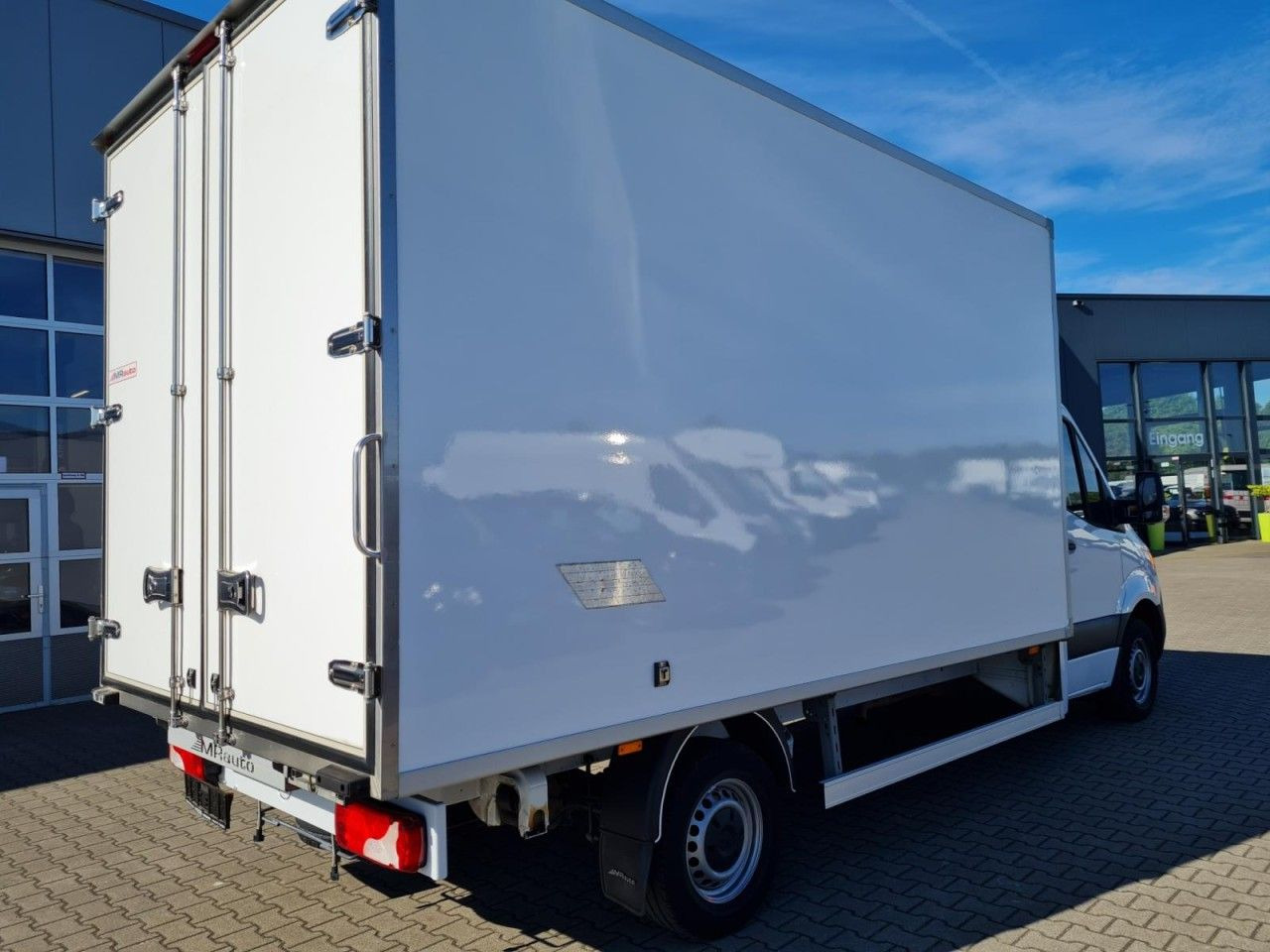Mercedes-Benz Sprinter 315 Möbel Koffer RWD KLIMA KOMFORT TEMP - Dostavno vozilo sa zatvorenim sandukom: slika 4 Mercedes-Benz Sprinter 315 Möbel Koffer RWD KLIMA KOMFORT TEMP - Dostavno vozilo sa zatvorenim sandukom: slika 4