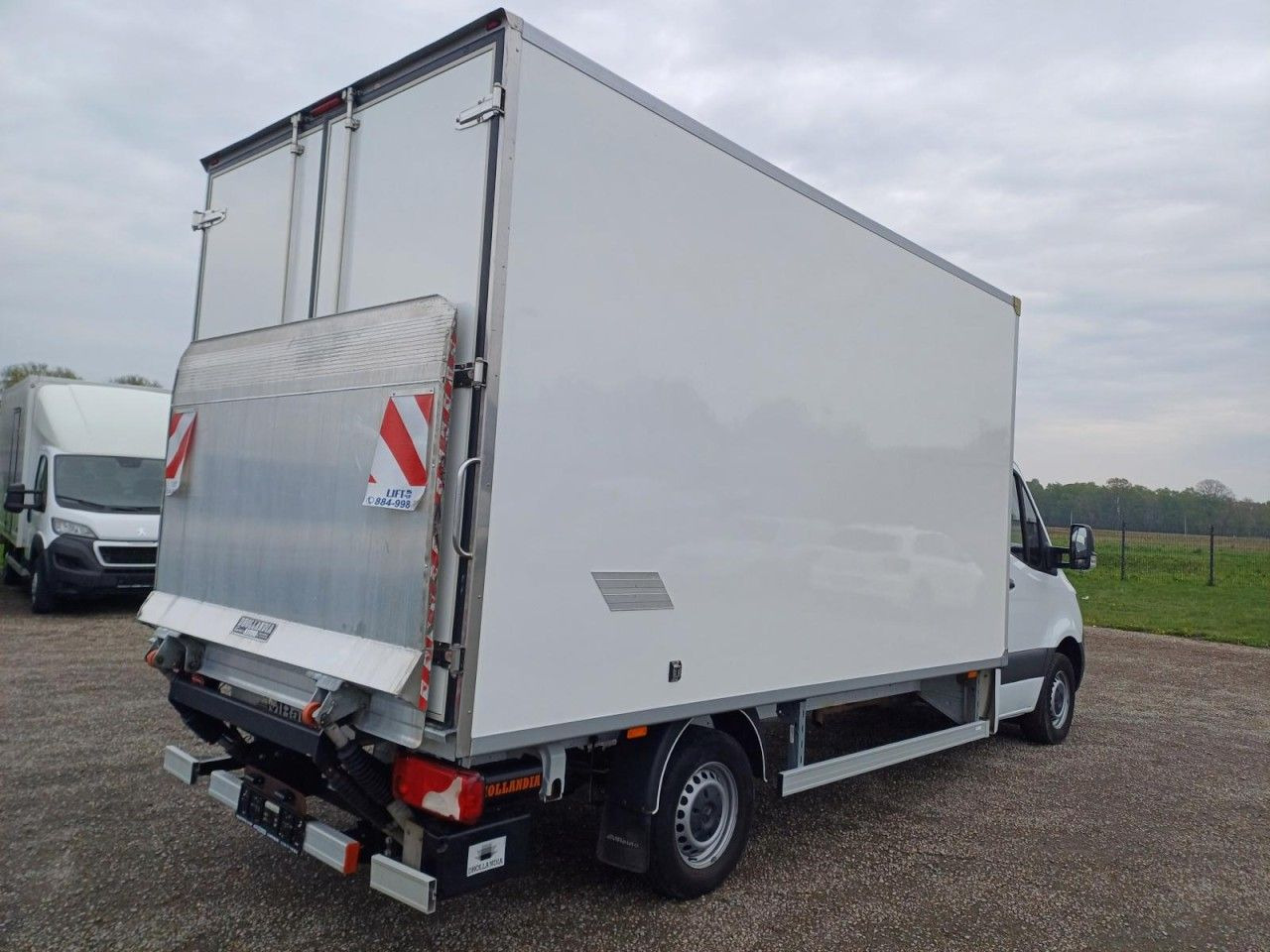 Mercedes-Benz Sprinter 315 RWD Möbel Koffer LBW KLIMA TEMPOMAT - Dostavno vozilo sa zatvorenim sandukom: slika 4 Mercedes-Benz Sprinter 315 RWD Möbel Koffer LBW KLIMA TEMPOMAT - Dostavno vozilo sa zatvorenim sandukom: slika 4