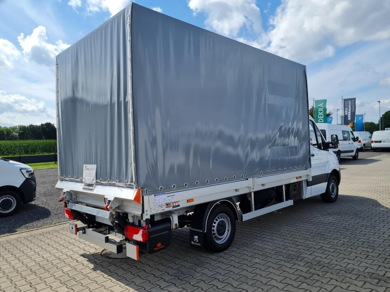 Mercedes-Benz Sprinter 315 RWD Pritsche Schiebe Plane LBW KLIMA TEMPOMAT - Dostavno vozilo sa ceradom: slika 5 Mercedes-Benz Sprinter 315 RWD Pritsche Schiebe Plane LBW KLIMA TEMPOMAT - Dostavno vozilo sa ceradom: slika 5