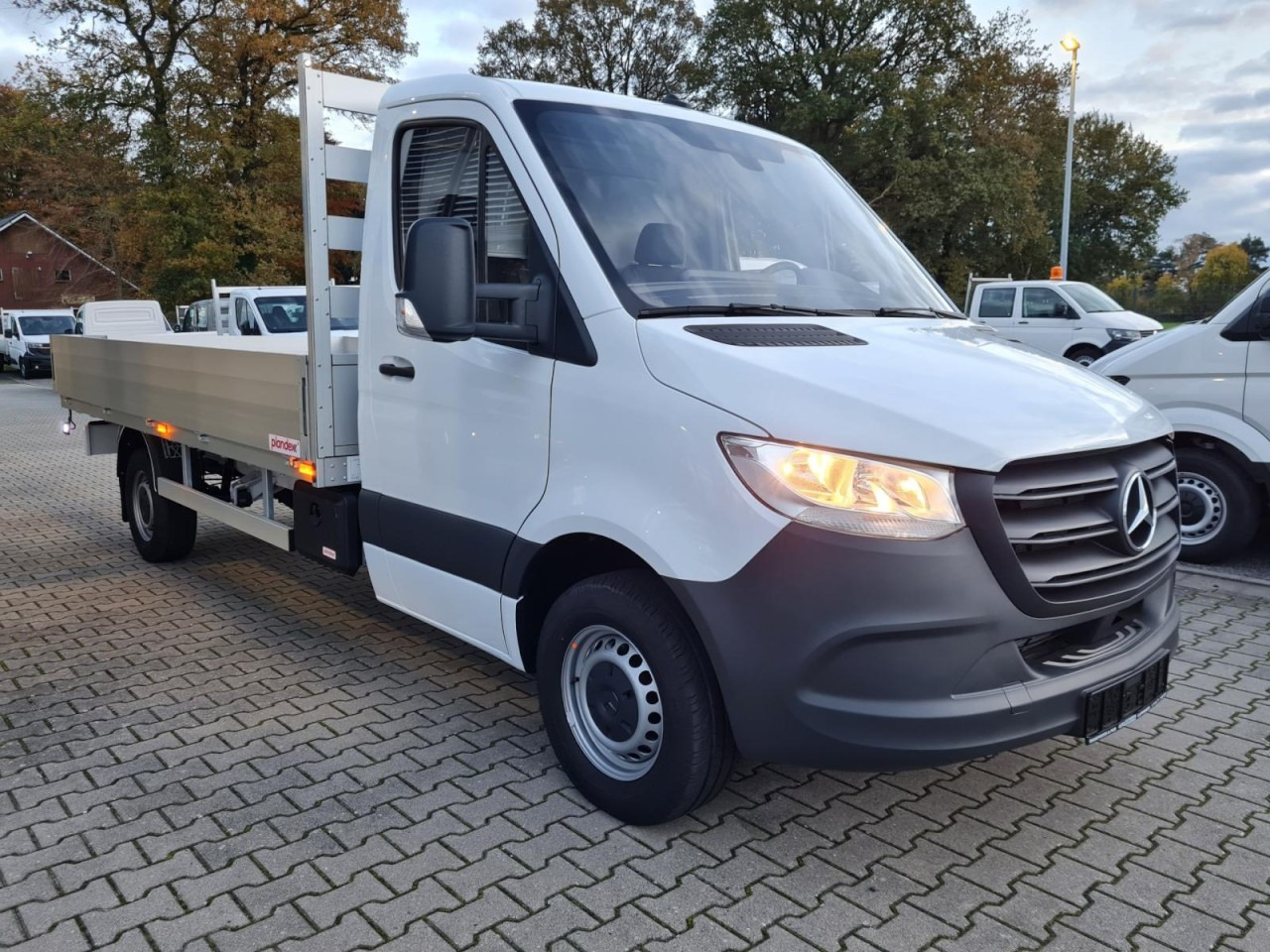Mercedes-Benz Sprinter 317 CDI Pritsche L3 lang RWD KLIMA TEMPOMAT - Dostavno vozilo s ravnom platformom: slika 3 Mercedes-Benz Sprinter 317 CDI Pritsche L3 lang RWD KLIMA TEMPOMAT - Dostavno vozilo s ravnom platformom: slika 3