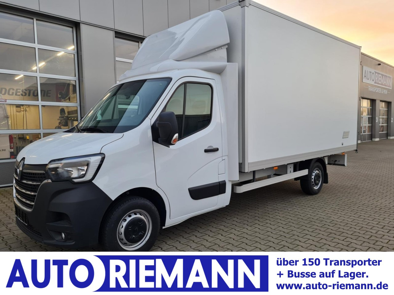Renault Master 3.5t Möbel Koffer KLIMA LUFTFEDERUNG TEMPOMAT - Dostavno vozilo sa zatvorenim sandukom: slika 1 Renault Master 3.5t Möbel Koffer KLIMA LUFTFEDERUNG TEMPOMAT - Dostavno vozilo sa zatvorenim sandukom: slika 1