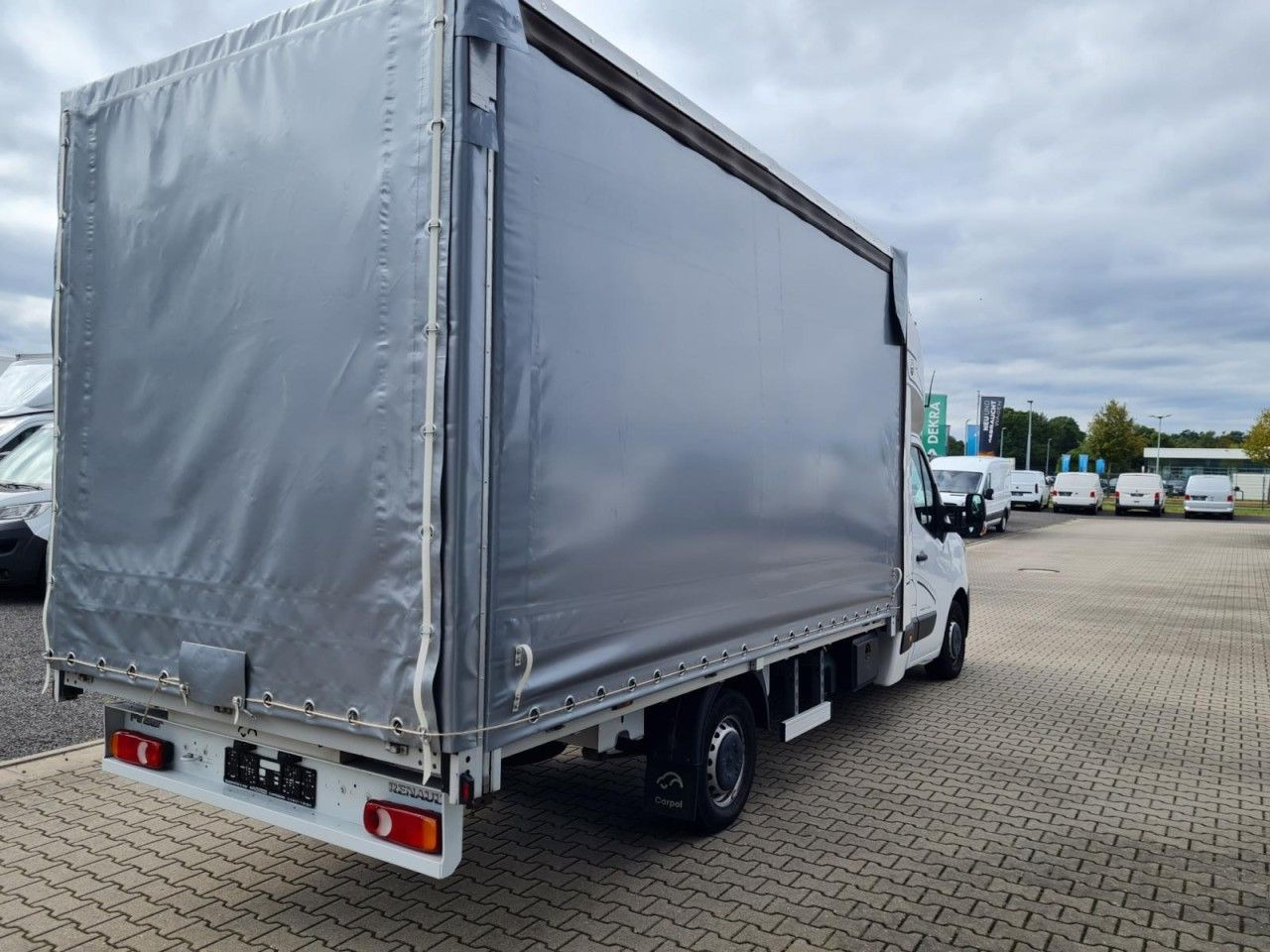 Renault Master 3,5t Pritsche Plane Schlafkab. dCi 165 KL - Dostavno vozilo sa ceradom: slika 5 Renault Master 3,5t Pritsche Plane Schlafkab. dCi 165 KL - Dostavno vozilo sa ceradom: slika 5