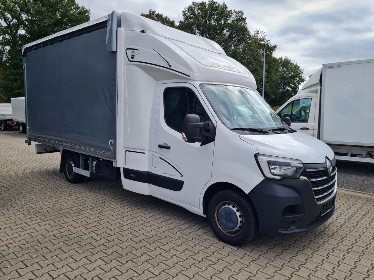 Renault Master 3,5t Pritsche Plane Schlafkab. dCi 165 KL - Dostavno vozilo sa ceradom: slika 3 Renault Master 3,5t Pritsche Plane Schlafkab. dCi 165 KL - Dostavno vozilo sa ceradom: slika 3