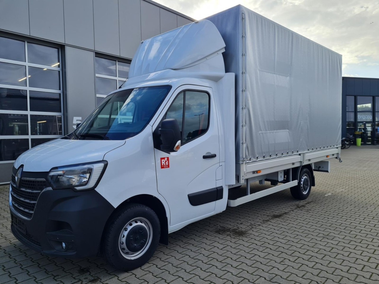 Renault Master 3,5t Pritsche Schiebe Plane ERGO KLIMA TEMPO - Dostavno vozilo sa ceradom: slika 3 Renault Master 3,5t Pritsche Schiebe Plane ERGO KLIMA TEMPO - Dostavno vozilo sa ceradom: slika 3