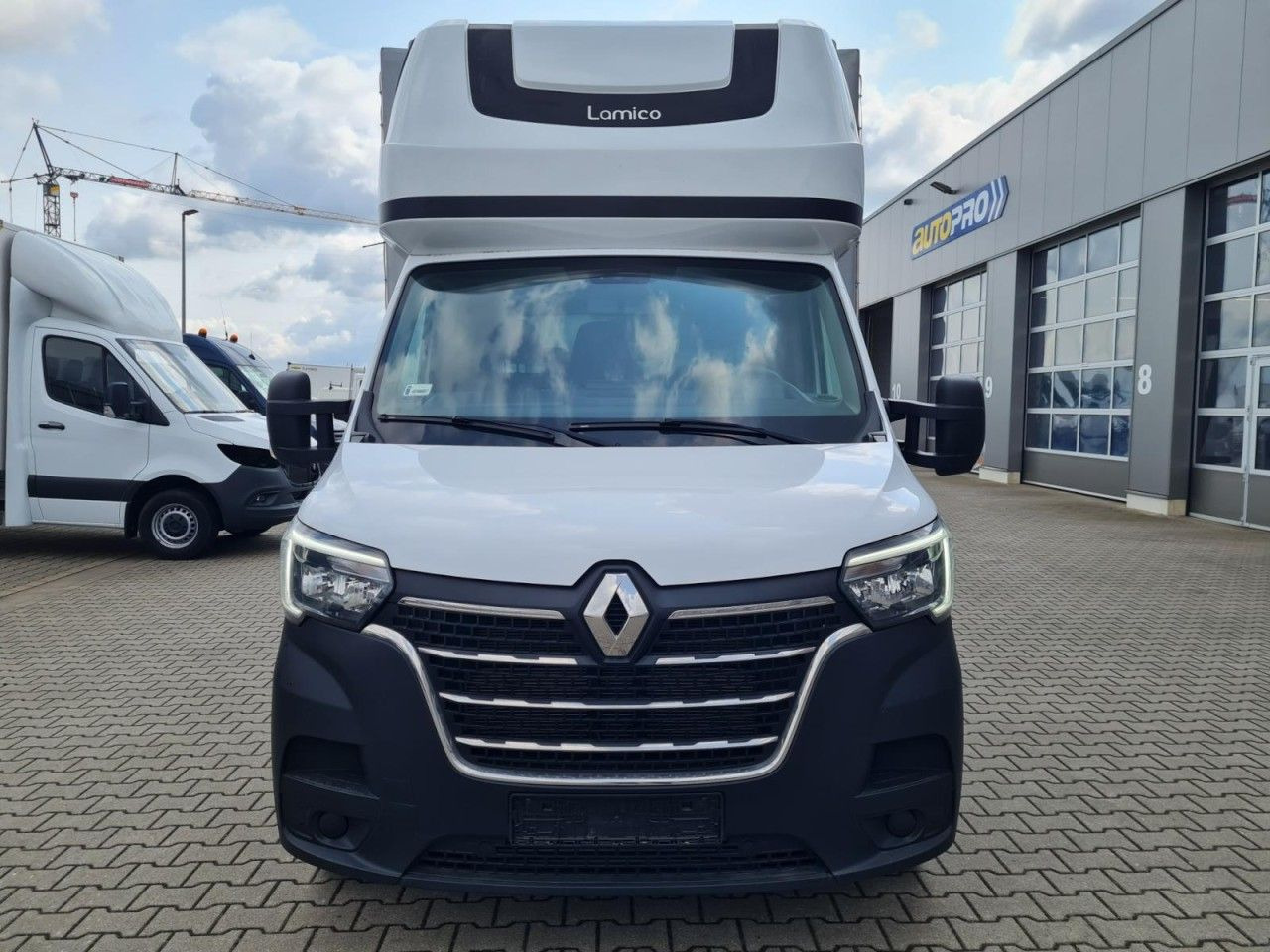 Renault Master 3,5t Pritsche dCi Plane Schlafkab. LBW - Dostavno vozilo sa ceradom: slika 2 Renault Master 3,5t Pritsche dCi Plane Schlafkab. LBW - Dostavno vozilo sa ceradom: slika 2