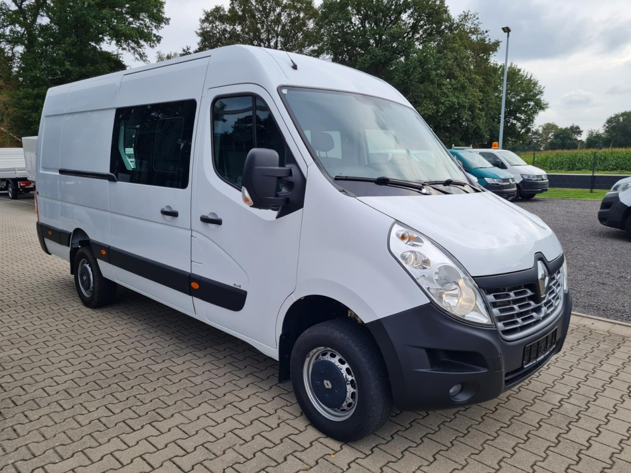 Renault Master 35 Kasten LR Doka 6-Sitze 4x4 Allrad AHK KLIMA PDC - Furgon, Dostavno vozilo sa duplom kabinom: slika 3 Renault Master 35 Kasten LR Doka 6-Sitze 4x4 Allrad AHK KLIMA PDC - Furgon, Dostavno vozilo sa duplom kabinom: slika 3
