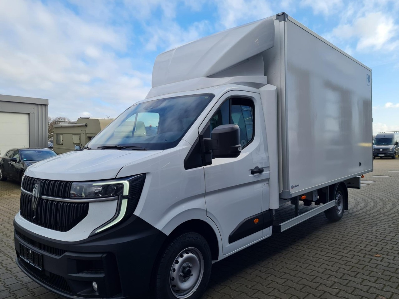 Renault Master 35 Möbel Koffer KLIMA Automatik 10 Pal. - Dostavno vozilo sa zatvorenim sandukom: slika 2 Renault Master 35 Möbel Koffer KLIMA Automatik 10 Pal. - Dostavno vozilo sa zatvorenim sandukom: slika 2