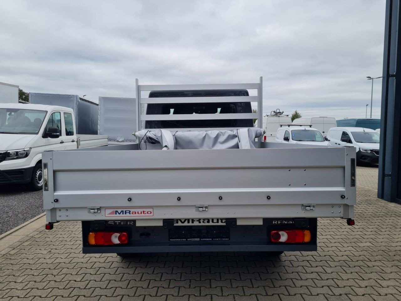Renault Master 35 New Doka lang L3 AG Klima Komfort Temp - Dostavno vozilo s ravnom platformom, Dostavno vozilo sa duplom kabinom: slika 5 Renault Master 35 New Doka lang L3 AG Klima Komfort Temp - Dostavno vozilo s ravnom platformom, Dostavno vozilo sa duplom kabinom: slika 5