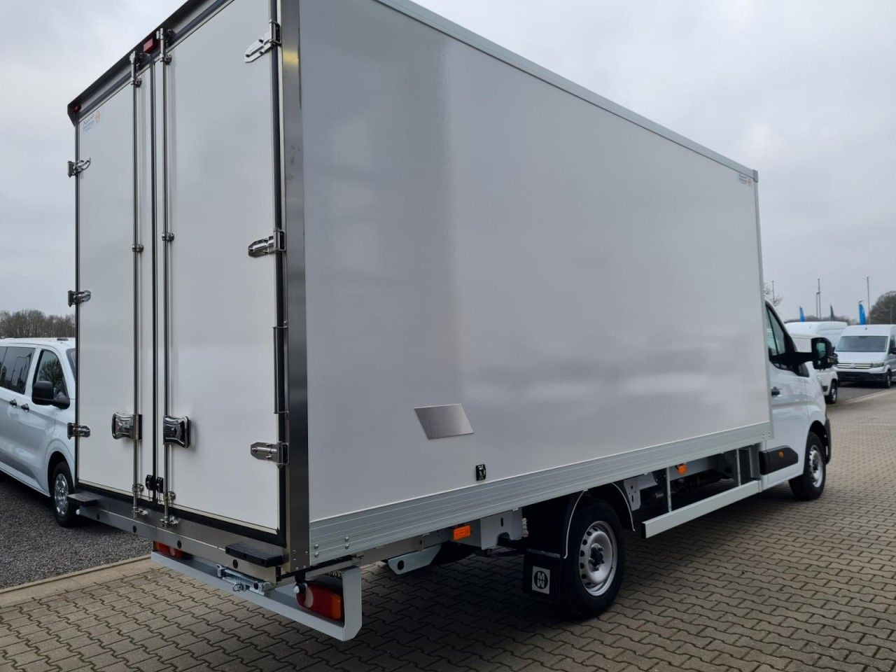Renault Master 35 New Möbel Koffer KLIMA Tempom LF 4,80m - Dostavno vozilo sa zatvorenim sandukom: slika 4 Renault Master 35 New Möbel Koffer KLIMA Tempom LF 4,80m - Dostavno vozilo sa zatvorenim sandukom: slika 4