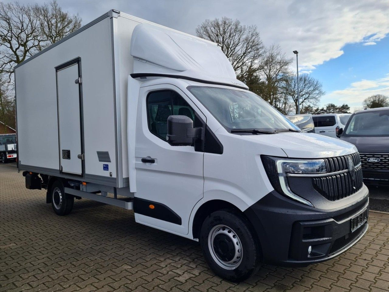 Renault Master 35 New Möbel Koffer LBW LUFTFEDERUNG KAME - Dostavno vozilo sa zatvorenim sandukom: slika 3 Renault Master 35 New Möbel Koffer LBW LUFTFEDERUNG KAME - Dostavno vozilo sa zatvorenim sandukom: slika 3