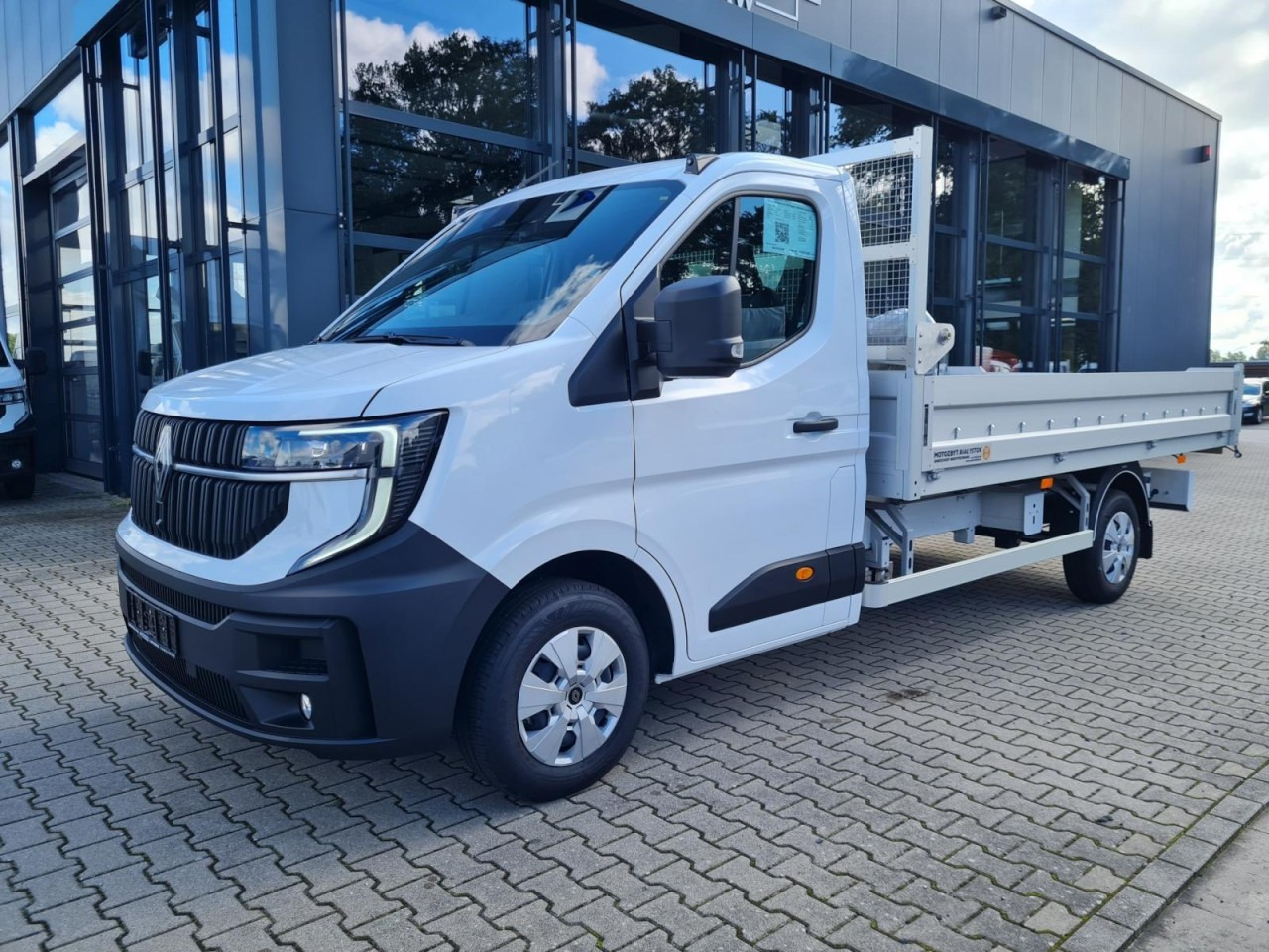 Renault Master New 35 Kipper KLIMA NAVI/APP PDC LUFTFEDERUNG - Dostavno vozilo kiper: slika 2 Renault Master New 35 Kipper KLIMA NAVI/APP PDC LUFTFEDERUNG - Dostavno vozilo kiper: slika 2