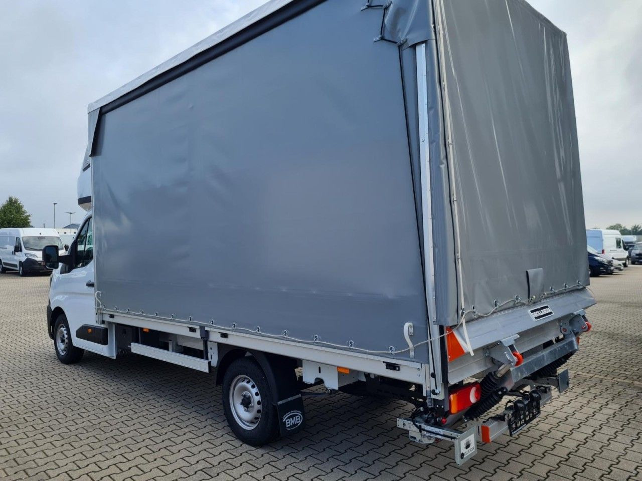Renault Master Pritsche 2x Schiebe Plane Schlafkab LBW - Dostavno vozilo sa ceradom: slika 3 Renault Master Pritsche 2x Schiebe Plane Schlafkab LBW - Dostavno vozilo sa ceradom: slika 3