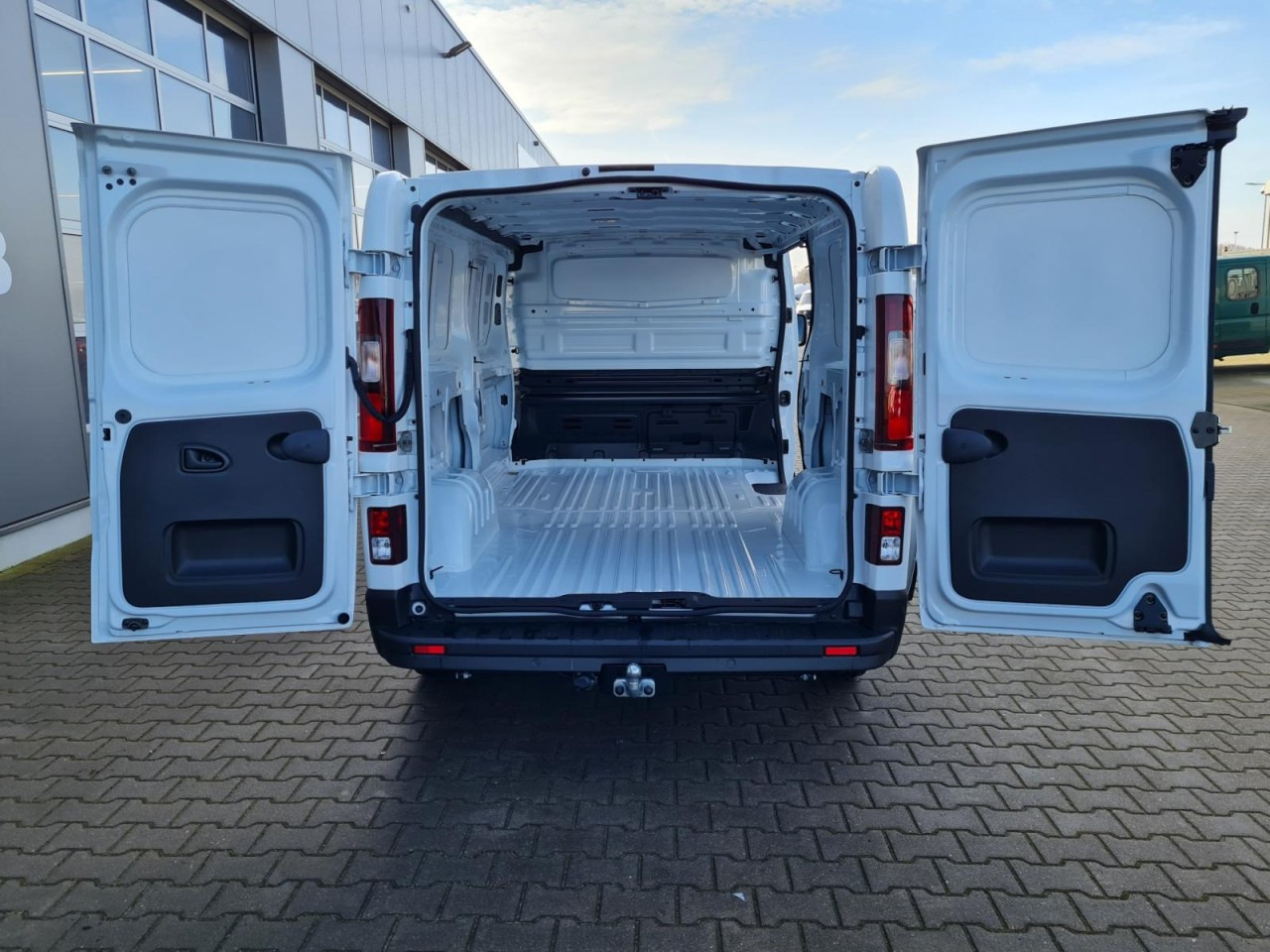 Renault Trafic Kasten L2 Advance AHK KLIMA LED PDC TEMPOMAT - Mali kombi: slika 5 Renault Trafic Kasten L2 Advance AHK KLIMA LED PDC TEMPOMAT - Mali kombi: slika 5