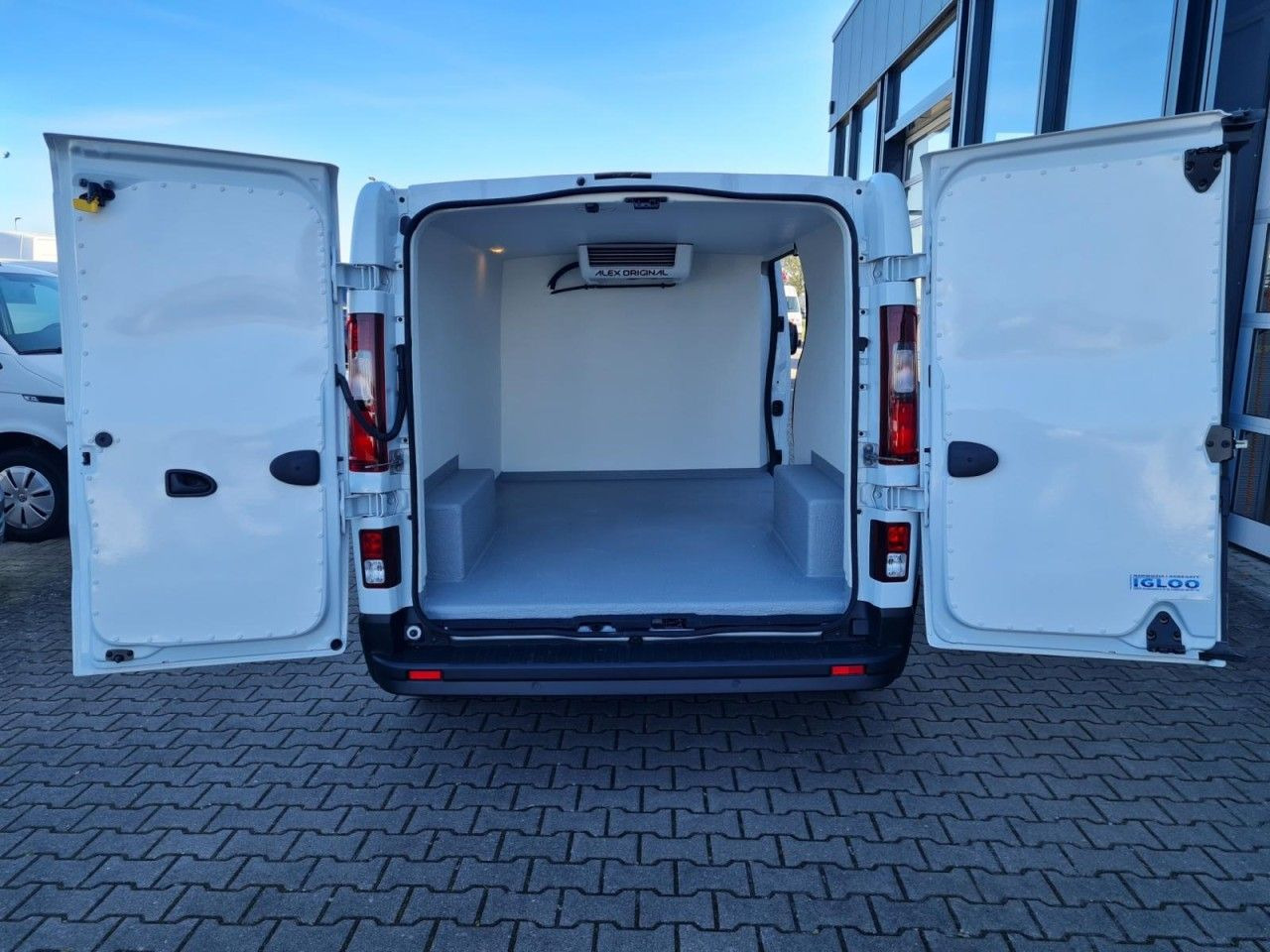 Renault Trafic Kühlkasten dCi 130 L2H1 3,0t Navi App Kli - Dostavno vozilo hladnjača: slika 4 Renault Trafic Kühlkasten dCi 130 L2H1 3,0t Navi App Kli - Dostavno vozilo hladnjača: slika 4