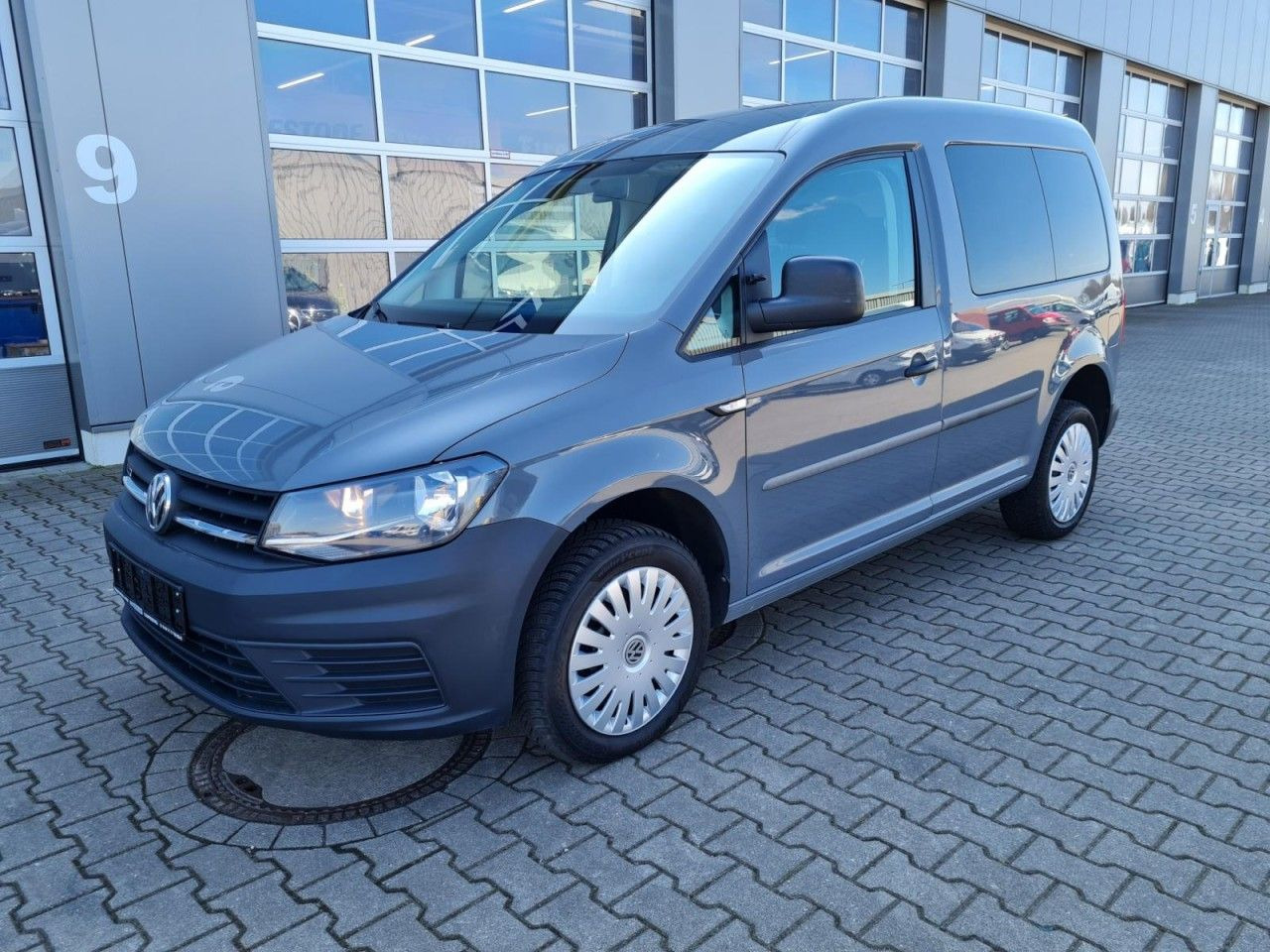 Volkswagen Caddy 4Motion TDi Kombi 5-Sitze REGALSYSTEM TEMP - Automobil: slika 3 Volkswagen Caddy 4Motion TDi Kombi 5-Sitze REGALSYSTEM TEMP - Automobil: slika 3
