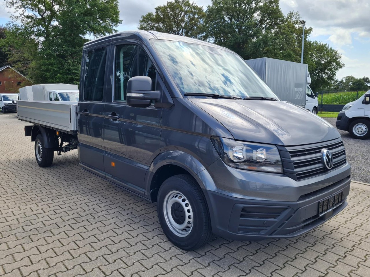 Volkswagen Crafter 35 DOKA 7-Sitze Maxi L4 KLIMA TEMPOMAT - Dostavno vozilo s ravnom platformom, Dostavno vozilo sa duplom kabinom: slika 3 Volkswagen Crafter 35 DOKA 7-Sitze Maxi L4 KLIMA TEMPOMAT - Dostavno vozilo s ravnom platformom, Dostavno vozilo sa duplom kabinom: slika 3