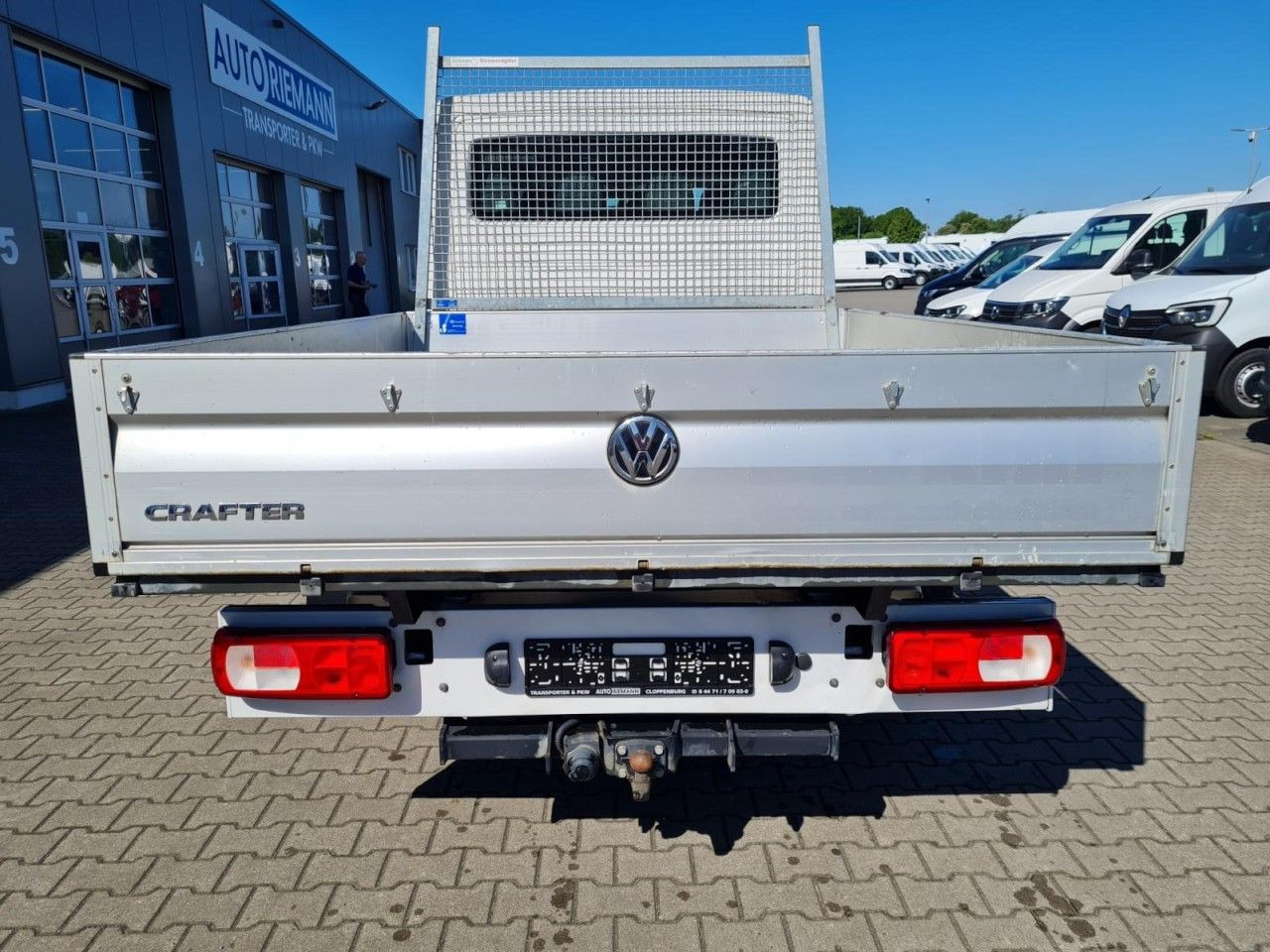 Volkswagen Crafter 35 Doka MR 7-Sitze AHK KLIMA KOMFORT - Dostavno vozilo s ravnom platformom: slika 5 Volkswagen Crafter 35 Doka MR 7-Sitze AHK KLIMA KOMFORT - Dostavno vozilo s ravnom platformom: slika 5
