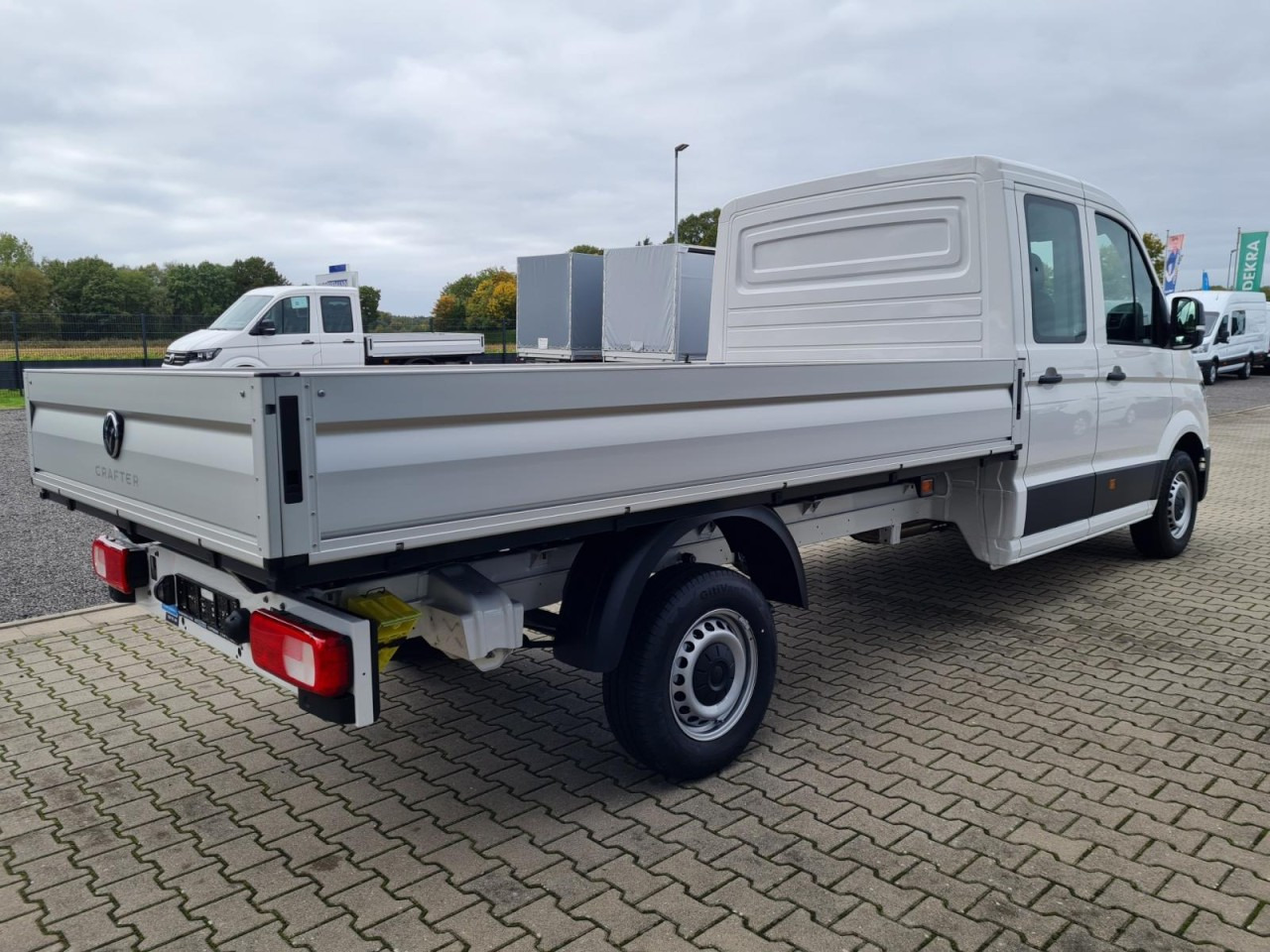 Volkswagen Crafter 35 Doka TDI Pritsche lang L4 KLIMA TEMPOMAT - Dostavno vozilo s ravnom platformom, Dostavno vozilo sa duplom kabinom: slika 4 Volkswagen Crafter 35 Doka TDI Pritsche lang L4 KLIMA TEMPOMAT - Dostavno vozilo s ravnom platformom, Dostavno vozilo sa duplom kabinom: slika 4
