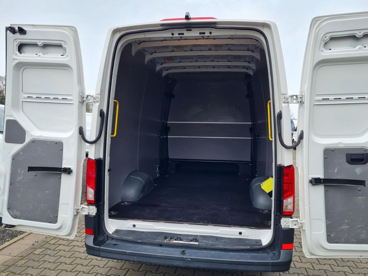 Volkswagen Crafter 35 Kasten 4MOTION L4H3 Plus Doka 7-Sitze - Furgon, Dostavno vozilo sa duplom kabinom: slika 5 Volkswagen Crafter 35 Kasten 4MOTION L4H3 Plus Doka 7-Sitze - Furgon, Dostavno vozilo sa duplom kabinom: slika 5