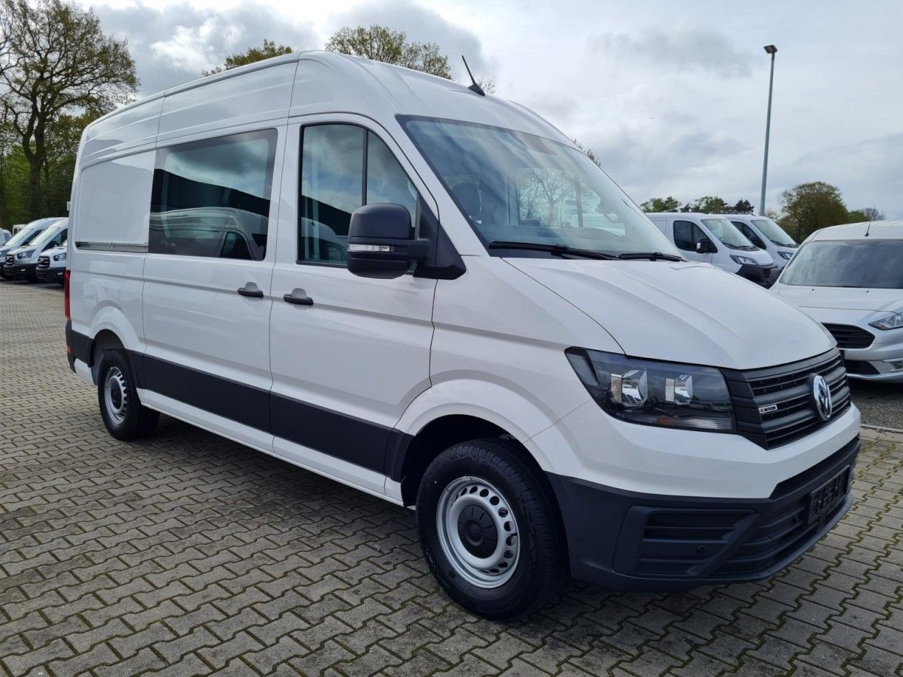 Volkswagen Crafter 35 Kasten PLUS MIXTO DOKA 4motion L3H3 - Furgon, Dostavno vozilo sa duplom kabinom: slika 3 Volkswagen Crafter 35 Kasten PLUS MIXTO DOKA 4motion L3H3 - Furgon, Dostavno vozilo sa duplom kabinom: slika 3