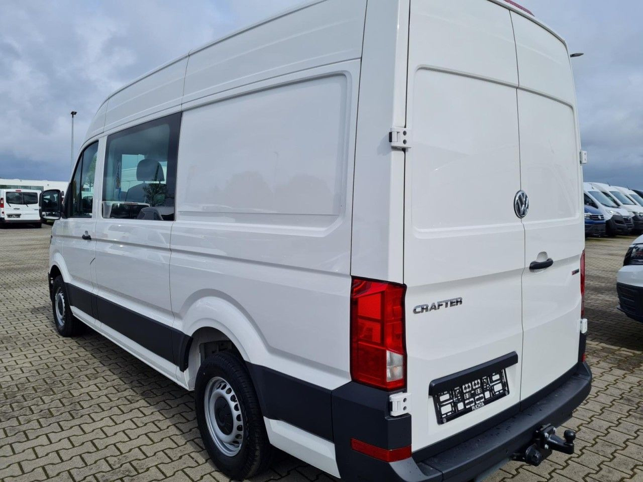 Volkswagen Crafter 35 Kasten PLUS MIXTO DOKA 4motion L3H3 - Furgon, Dostavno vozilo sa duplom kabinom: slika 5 Volkswagen Crafter 35 Kasten PLUS MIXTO DOKA 4motion L3H3 - Furgon, Dostavno vozilo sa duplom kabinom: slika 5