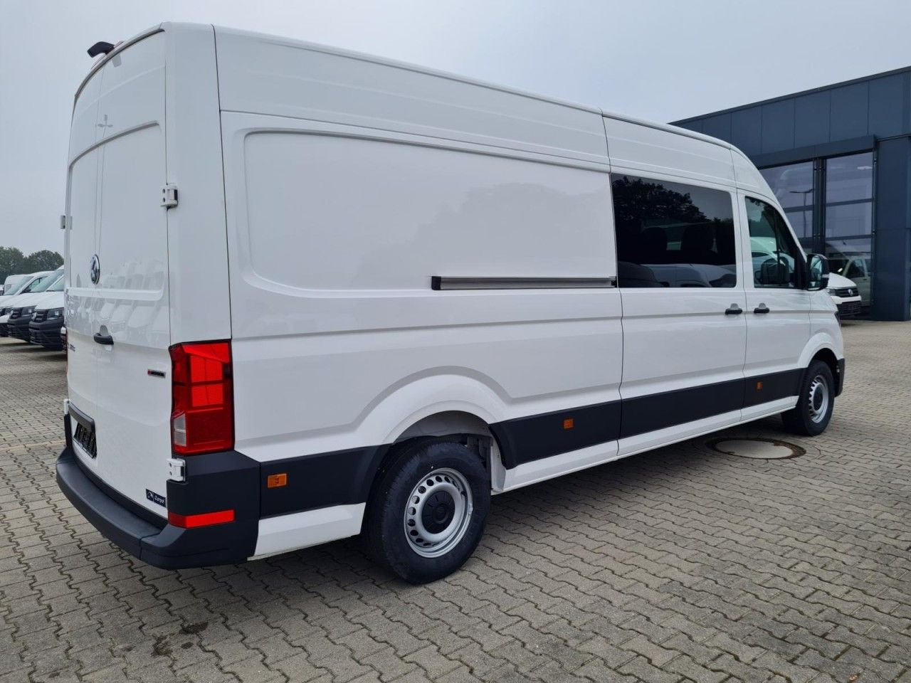 Volkswagen Crafter 35 Kasten Plus 4MOTION Doka Mixto L4H3 - Furgon, Dostavno vozilo sa duplom kabinom: slika 5 Volkswagen Crafter 35 Kasten Plus 4MOTION Doka Mixto L4H3 - Furgon, Dostavno vozilo sa duplom kabinom: slika 5