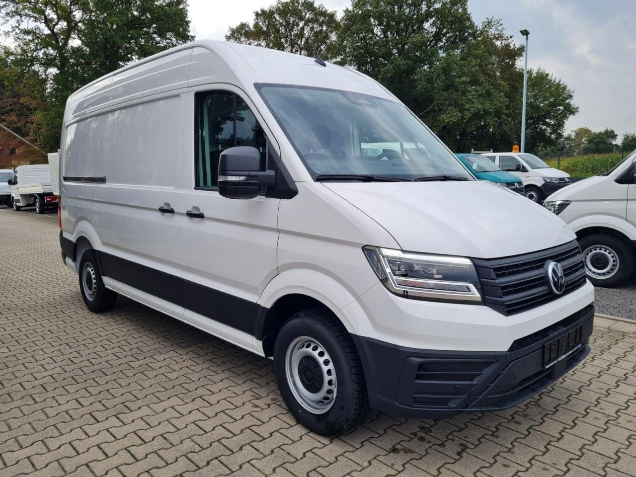 Volkswagen Crafter 35 Kasten TDI L3H3 LED TEMPOMAT AUTOMATI - Furgon: slika 3 Volkswagen Crafter 35 Kasten TDI L3H3 LED TEMPOMAT AUTOMATI - Furgon: slika 3