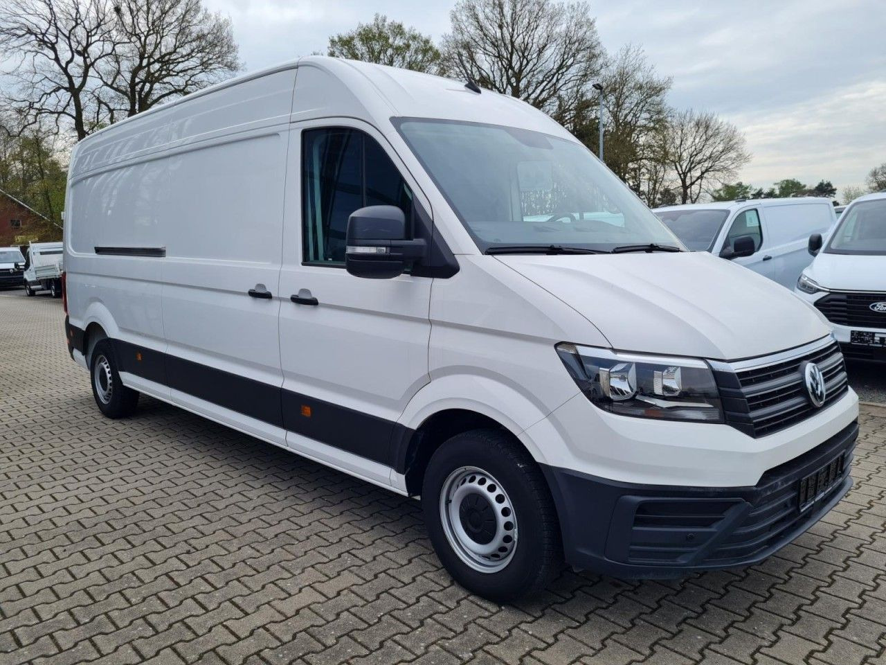 Volkswagen Crafter 35 Kasten lang L4H2 KLIMA NAVI_APP HOLZB - Furgon: slika 3 Volkswagen Crafter 35 Kasten lang L4H2 KLIMA NAVI_APP HOLZB - Furgon: slika 3