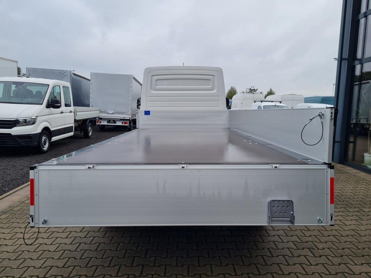 Volkswagen Crafter 35 Pritsche TDI Pritsche L4 KLIMA TEMPOM - Dostavno vozilo s ravnom platformom: slika 5 Volkswagen Crafter 35 Pritsche TDI Pritsche L4 KLIMA TEMPOM - Dostavno vozilo s ravnom platformom: slika 5