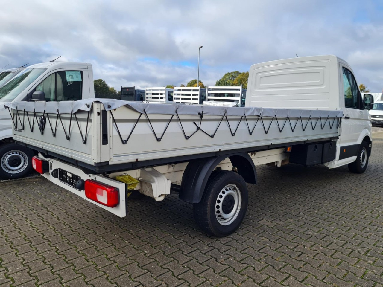 Volkswagen Crafter 35 Pritsche Tdi lang L4 KLIMA - Dostavno vozilo s ravnom platformom: slika 4 Volkswagen Crafter 35 Pritsche Tdi lang L4 KLIMA - Dostavno vozilo s ravnom platformom: slika 4