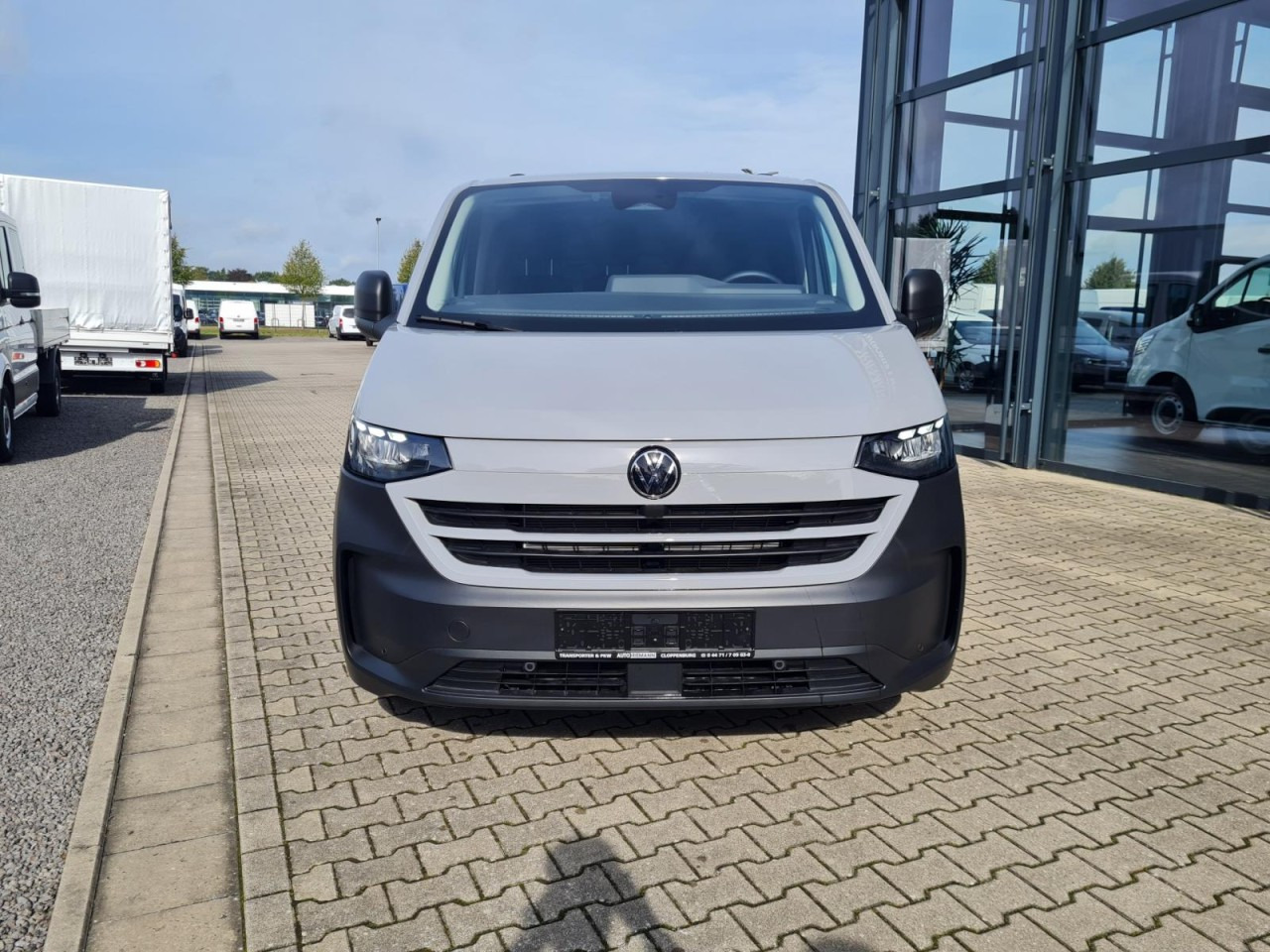 Volkswagen T7 Transporter Kasten TDi AG L2 AHK KLIMA KAMERA LED - Mali kombi: slika 2 Volkswagen T7 Transporter Kasten TDi AG L2 AHK KLIMA KAMERA LED - Mali kombi: slika 2