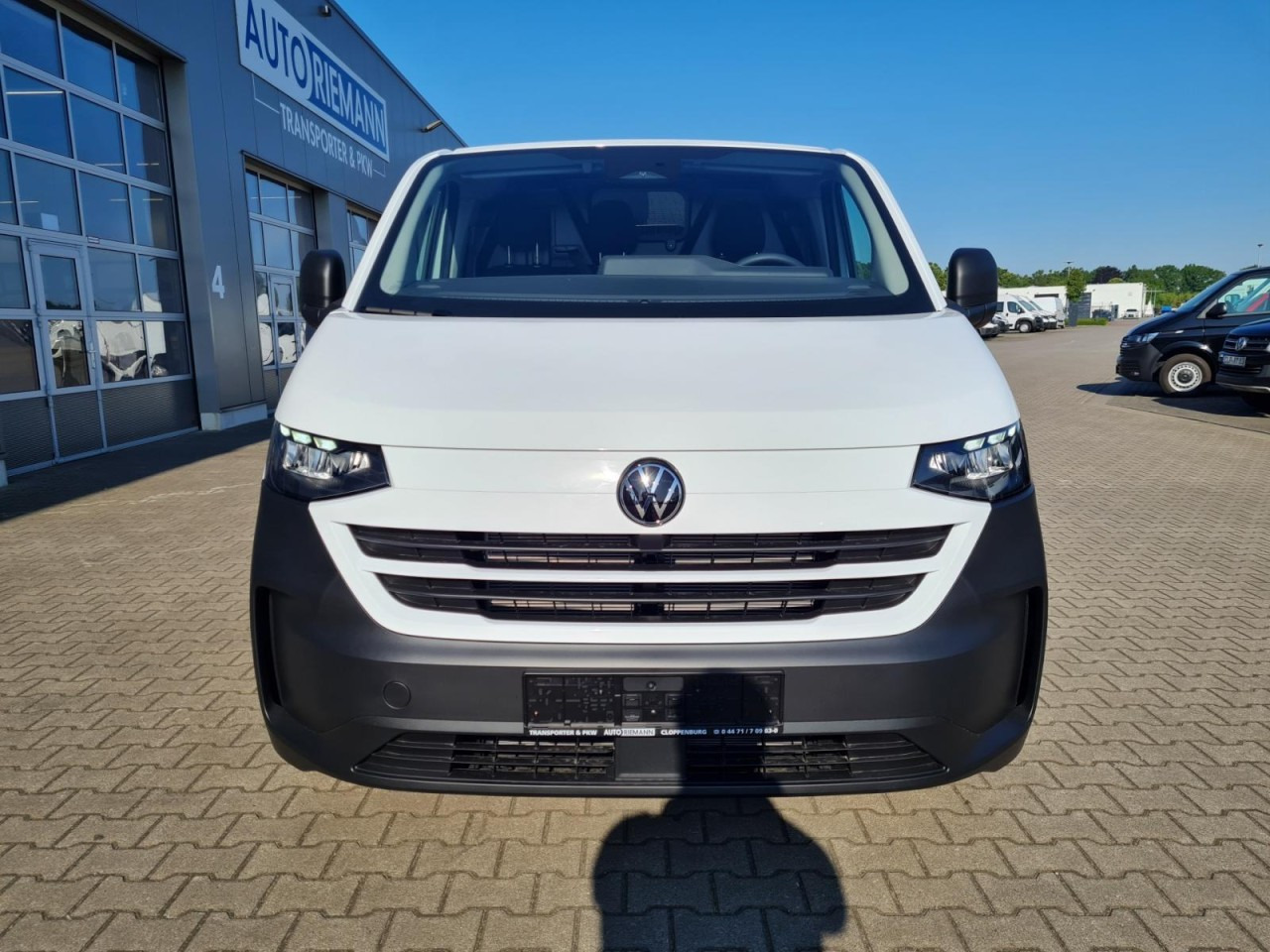 Volkswagen T7 Transporter Kasten Tdi KR Heckklappe PDC KLIMA - Mali kombi: slika 2 Volkswagen T7 Transporter Kasten Tdi KR Heckklappe PDC KLIMA - Mali kombi: slika 2