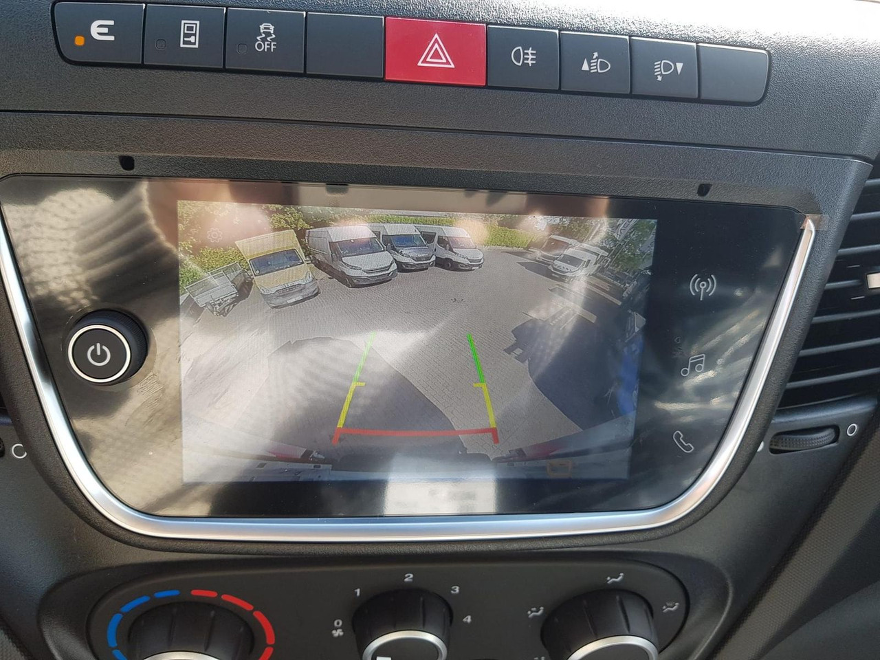 Furgon Iveco Daily 35S14A8 V Y mit Rückfahrkamera und Radi...: slika 14 Furgon Iveco Daily 35S14A8 V Y mit Rückfahrkamera und Radi...: slika 14
