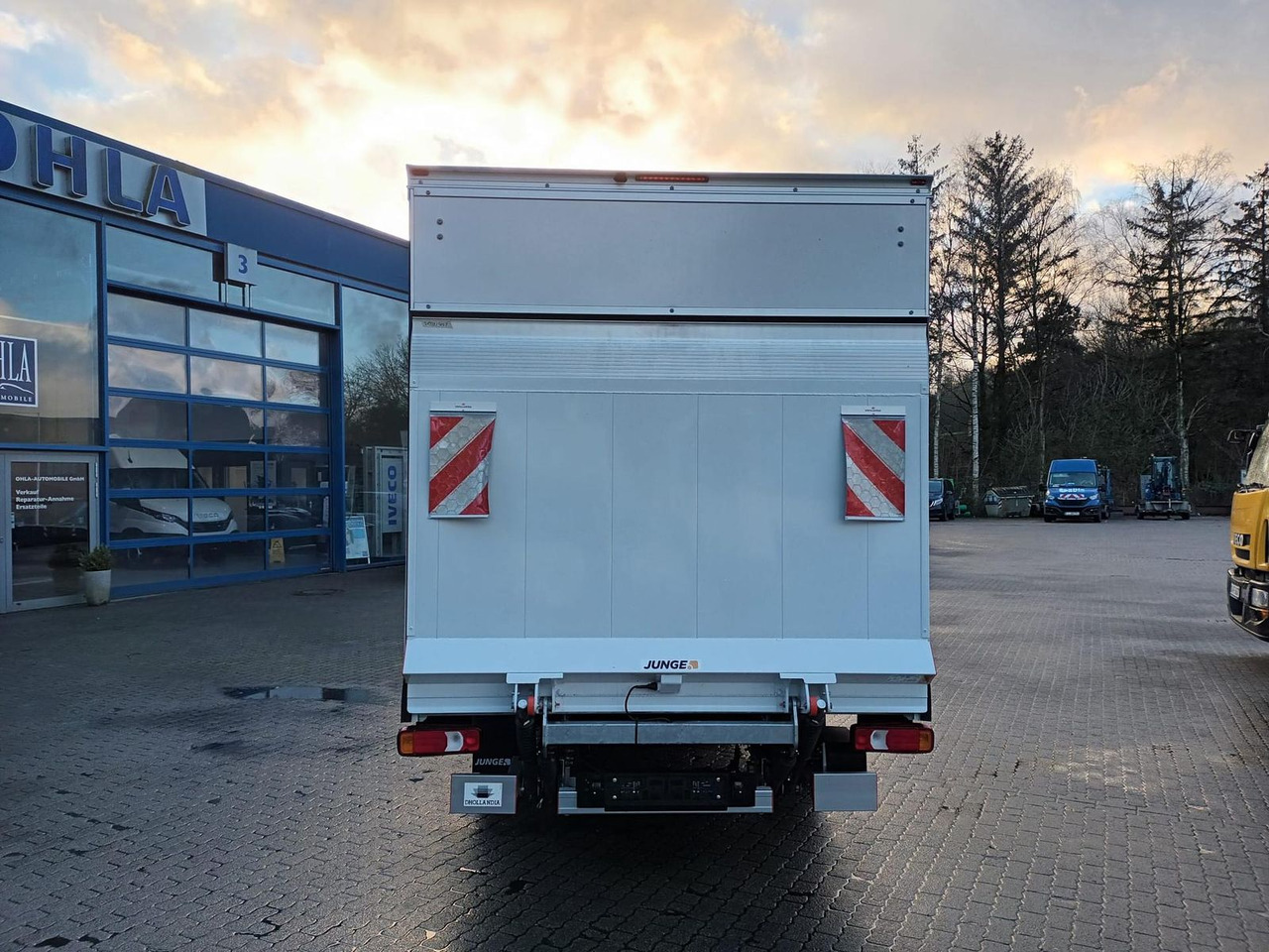 Iveco Daily 35S16HA8 Koffer LBW - ab 0% Finanzieren - Dostavno vozilo sa zatvorenim sandukom: slika 3 Iveco Daily 35S16HA8 Koffer LBW - ab 0% Finanzieren - Dostavno vozilo sa zatvorenim sandukom: slika 3