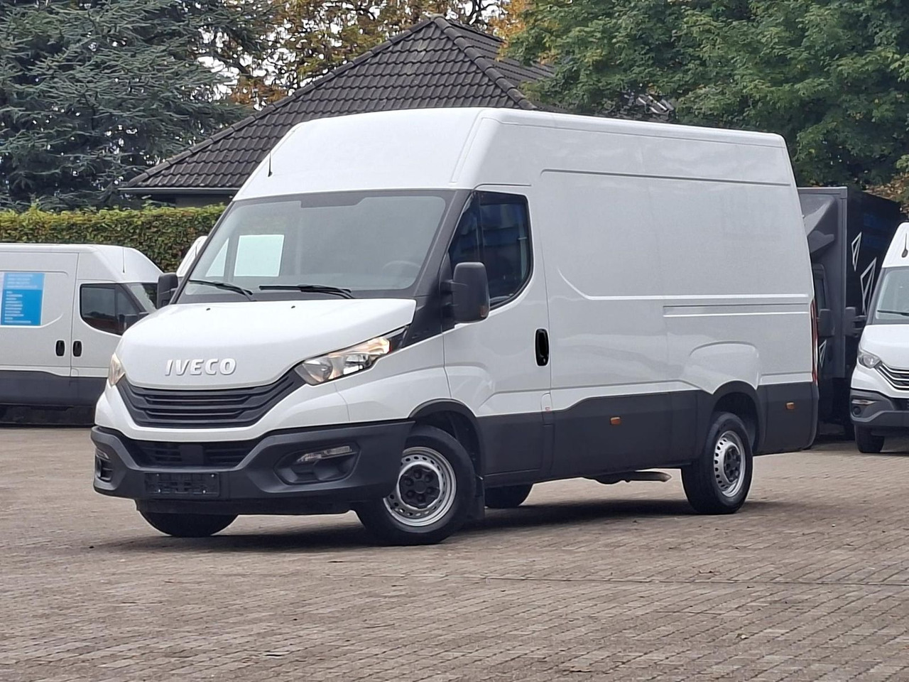 Iveco Daily 35S16V 3520L Klima, Radio - Furgon: slika 1 Iveco Daily 35S16V 3520L Klima, Radio - Furgon: slika 1