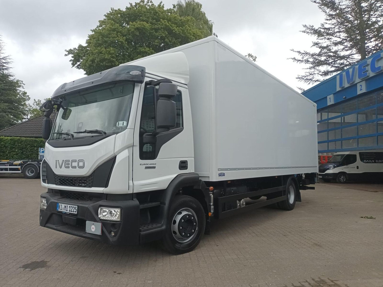 Iveco ML120E25/P KOFFER LBW 1,5t SAXAS AHK 185 kW (... - Kamion sa ceradom: slika 1 Iveco ML120E25/P KOFFER LBW 1,5t SAXAS AHK 185 kW (... - Kamion sa ceradom: slika 1