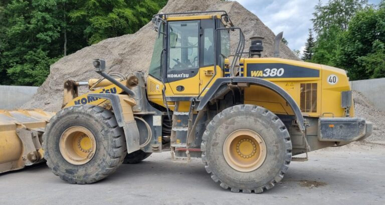 Komatsu WA380 – wheel loader / Radlader - Utovarivač: slika 1 Komatsu WA380 – wheel loader / Radlader - Utovarivač: slika 1