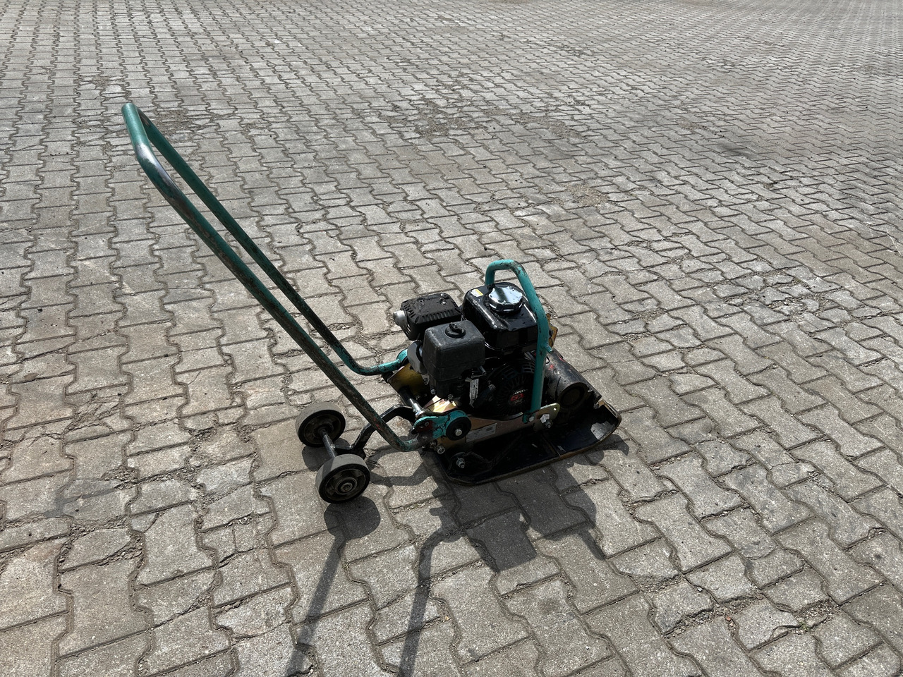 Ammann APF12/40 Rüttelplatte 69 kg - Vibraciona ploča: slika 5 Ammann APF12/40 Rüttelplatte 69 kg - Vibraciona ploča: slika 5